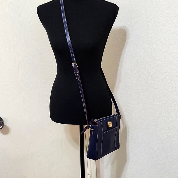 NEW●●Dooney Bourke Small  Lexington Crossbody, Navy☆ - Picture 9 of 12
